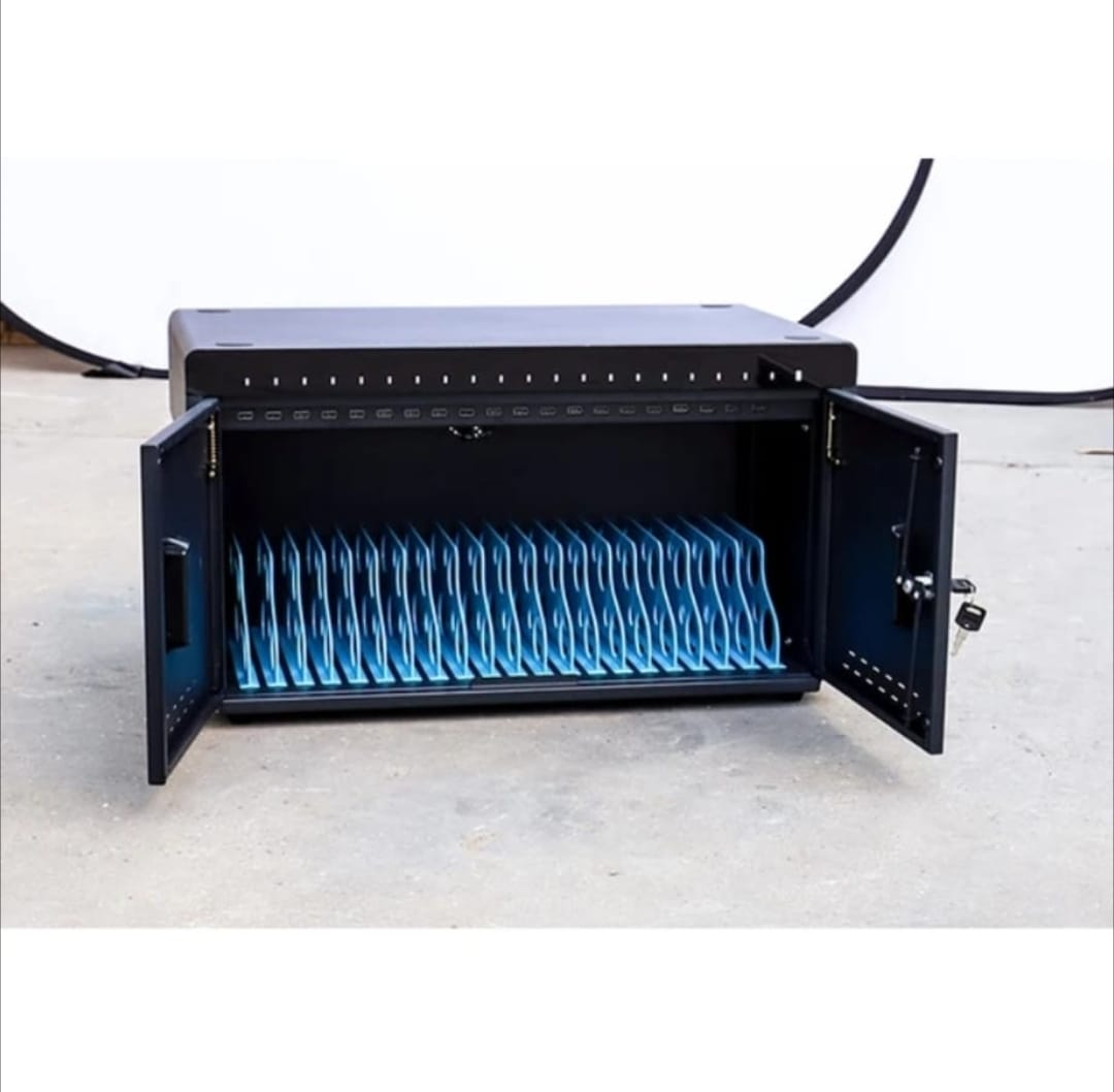 Multichargeur jusqu'à 30 batteries 30 W par USB-A ou USB-C: puissance totale 450 W